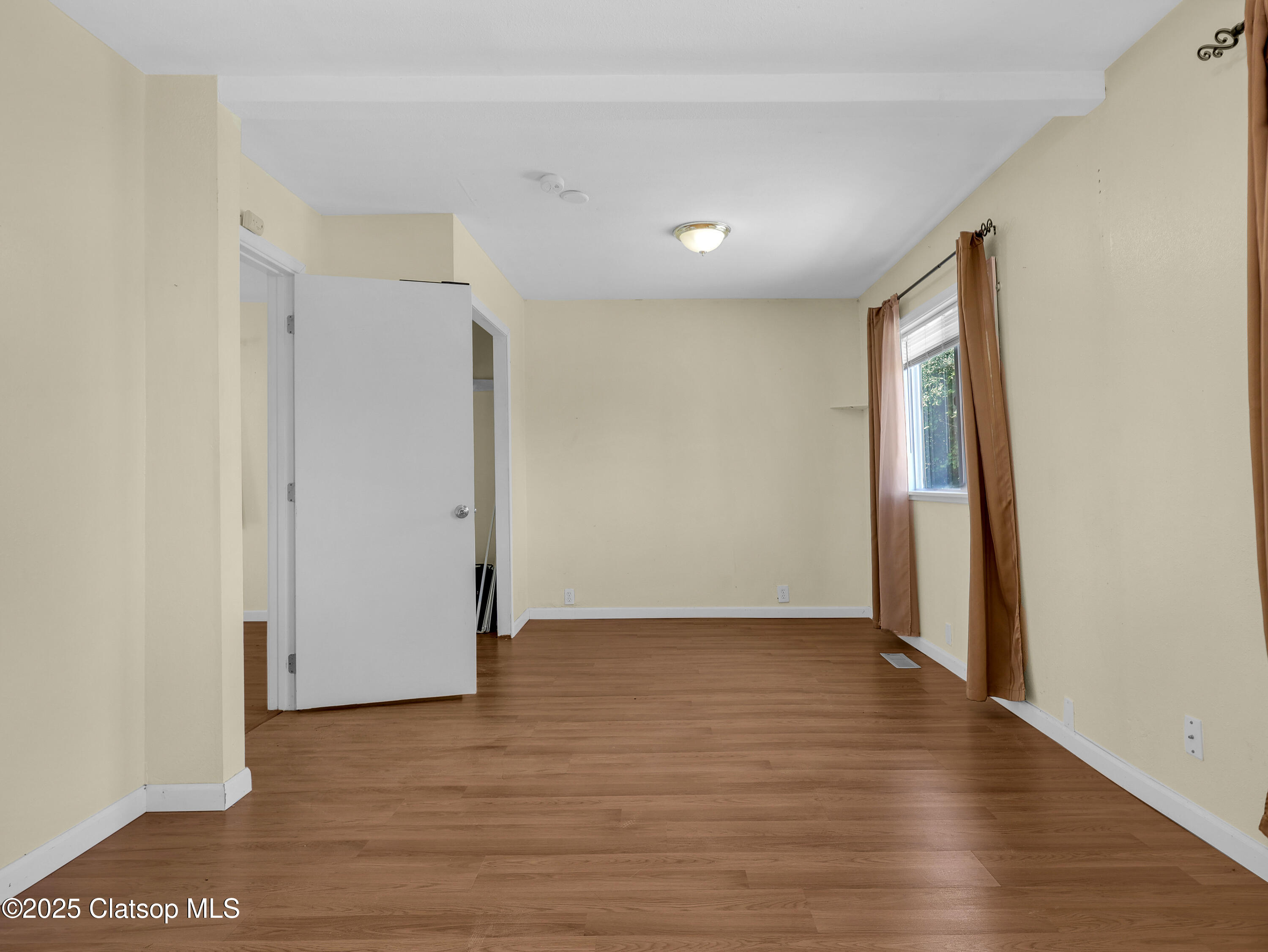 125 Sw Cedar Avenue Property Photo 11
