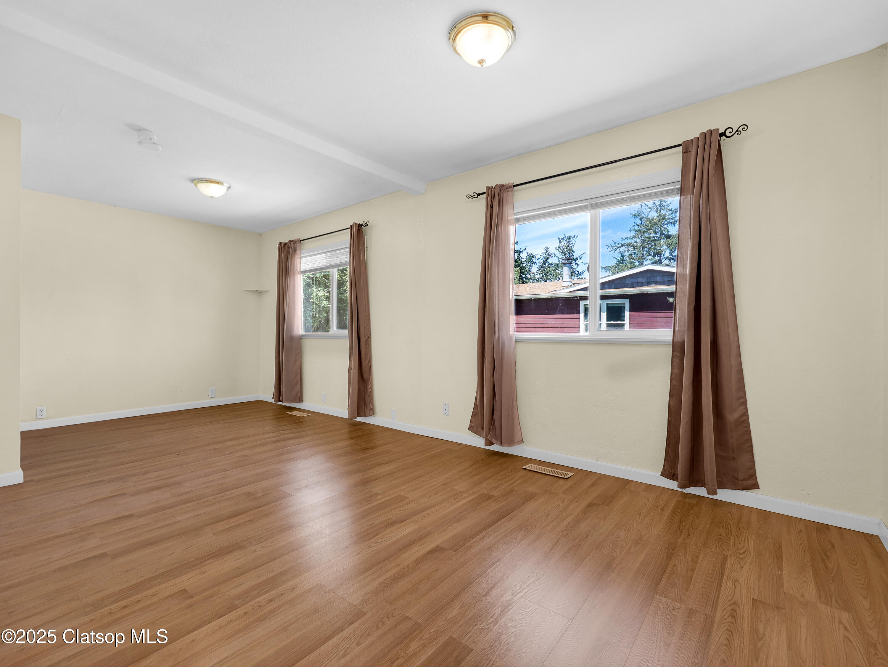 125 Sw Cedar Avenue Property Photo 12
