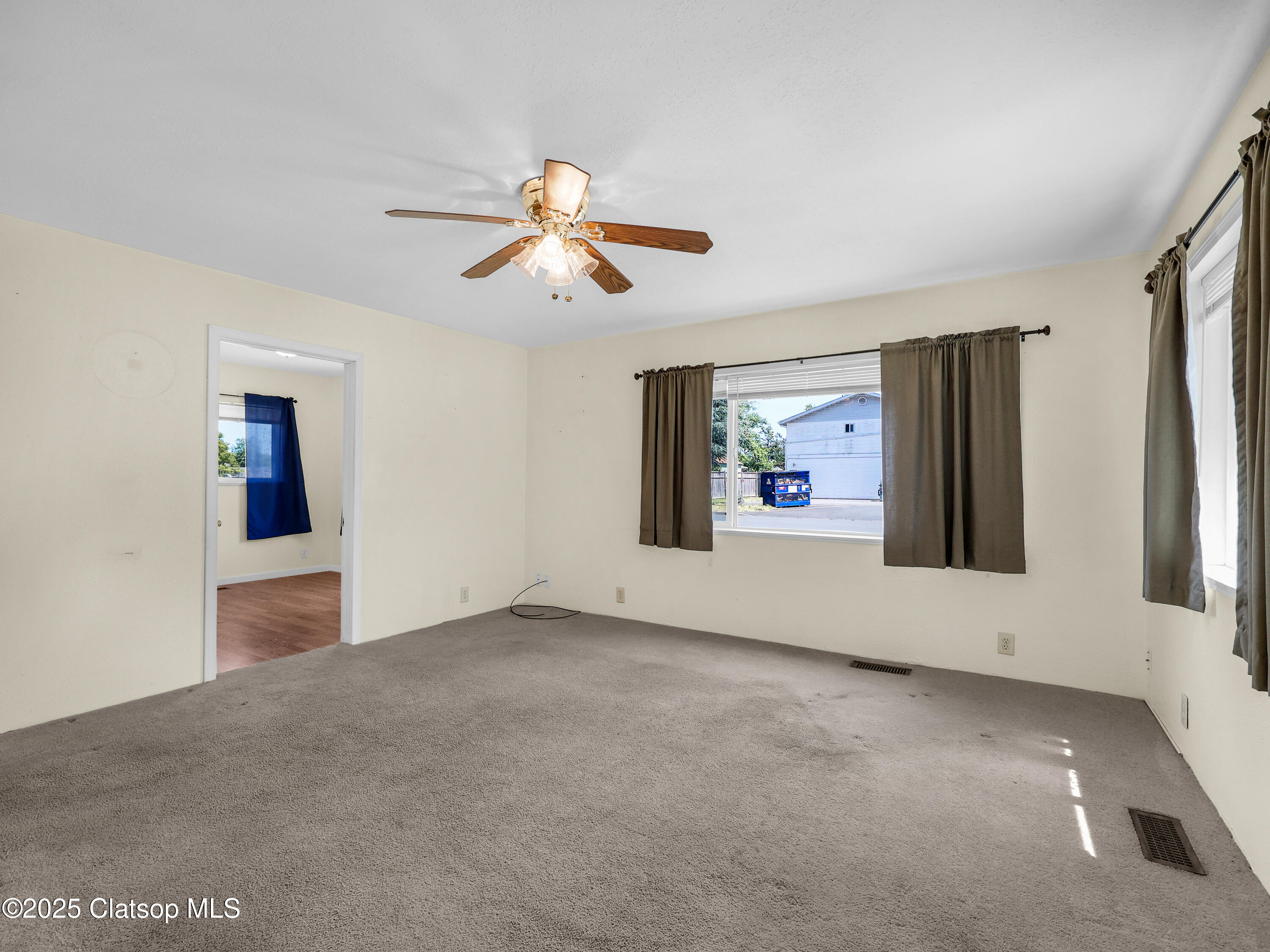 125 Sw Cedar Avenue Property Photo 18
