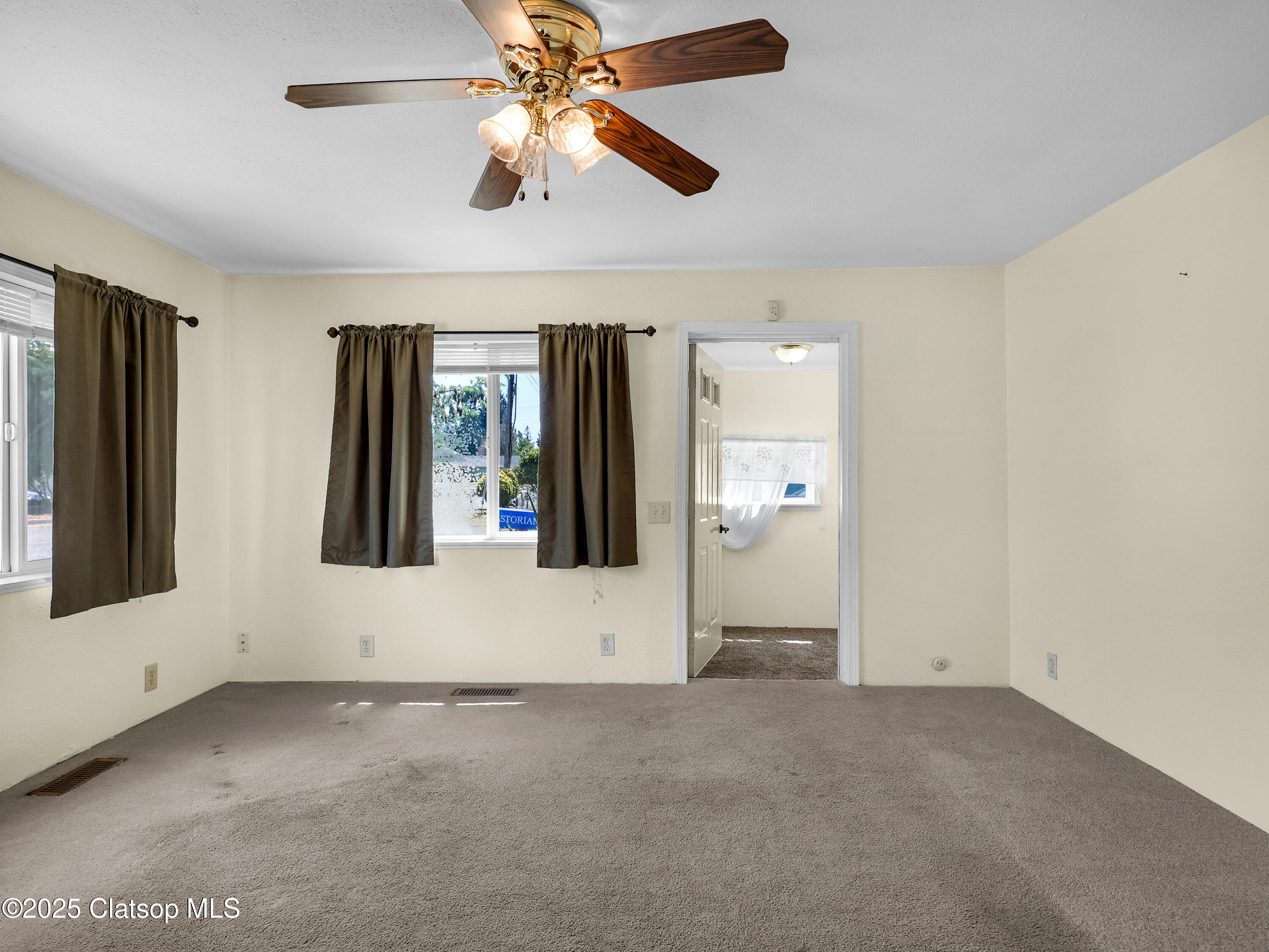 125 Sw Cedar Avenue Property Photo 19