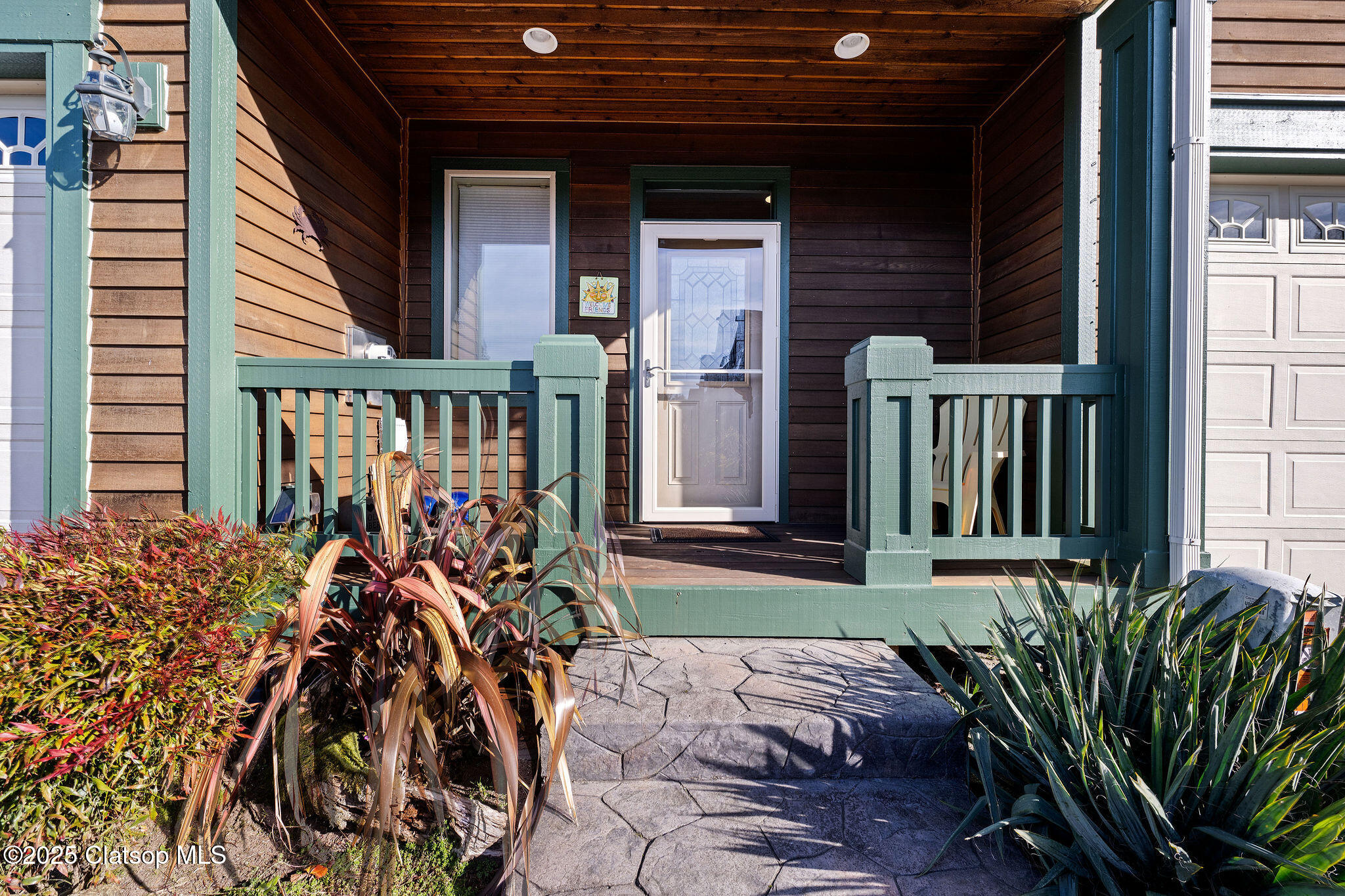 12 Nw 17th Place Property Photo 2