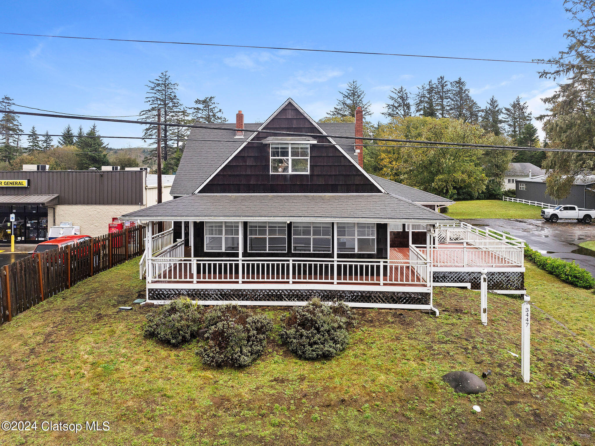 3447 N Hwy 101 Property Photo 2