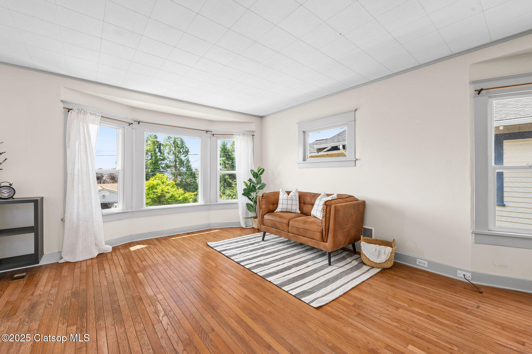 1225 Alameda Avenue Property Photo 7