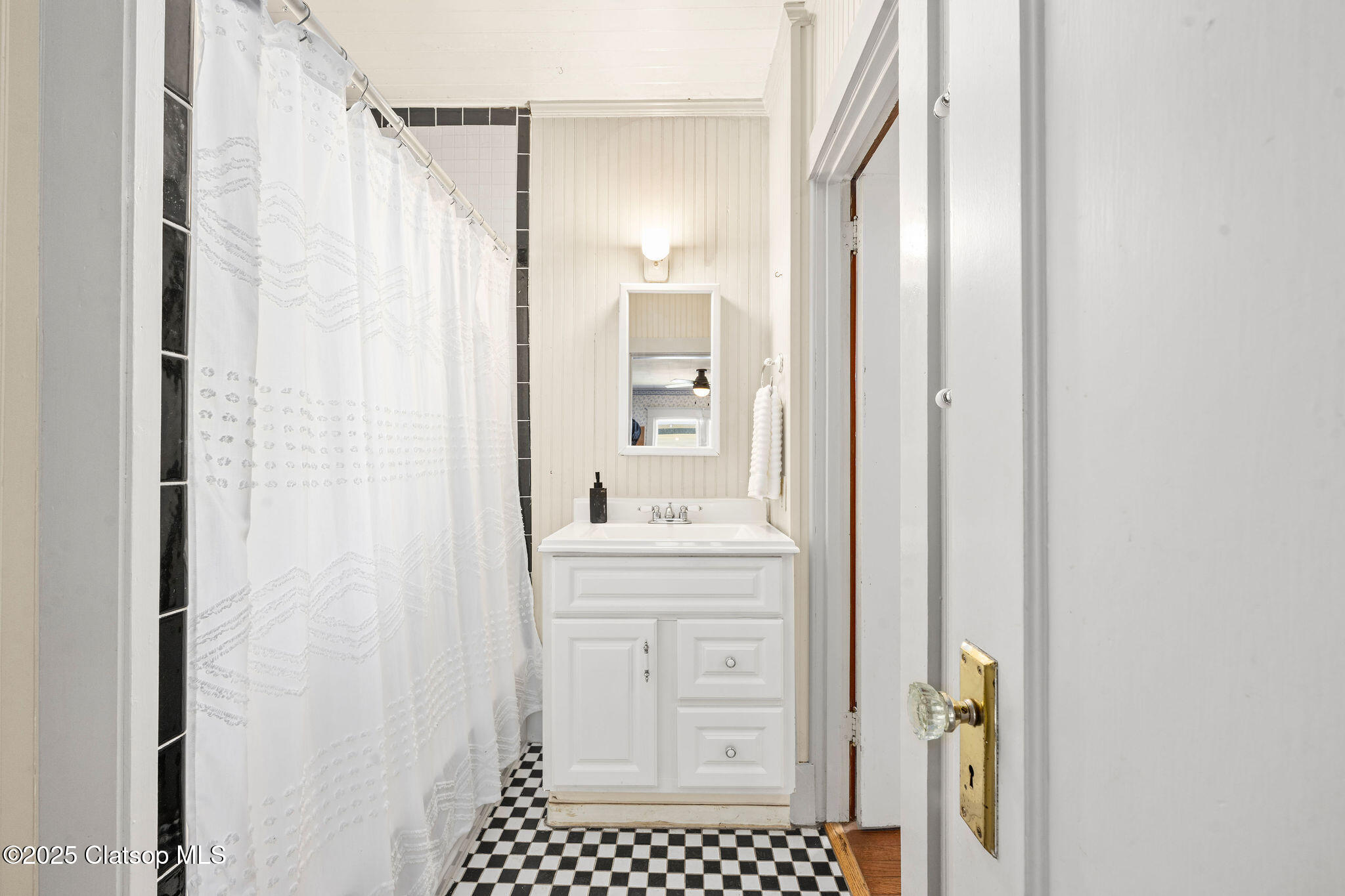 1225 Alameda Avenue Property Photo 14