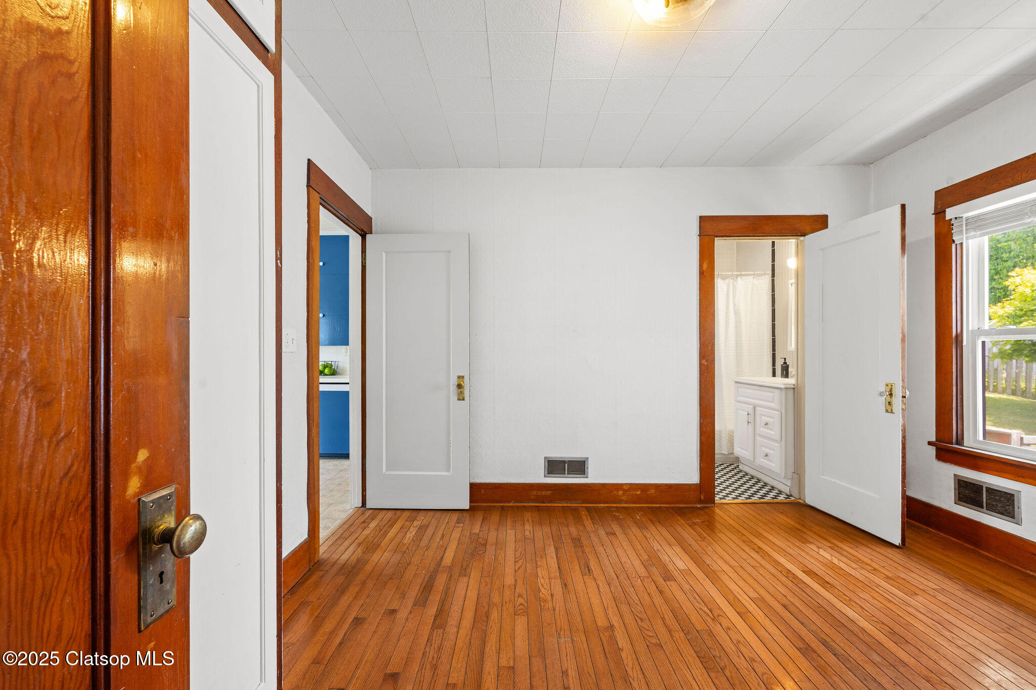 1225 Alameda Avenue Property Photo 17
