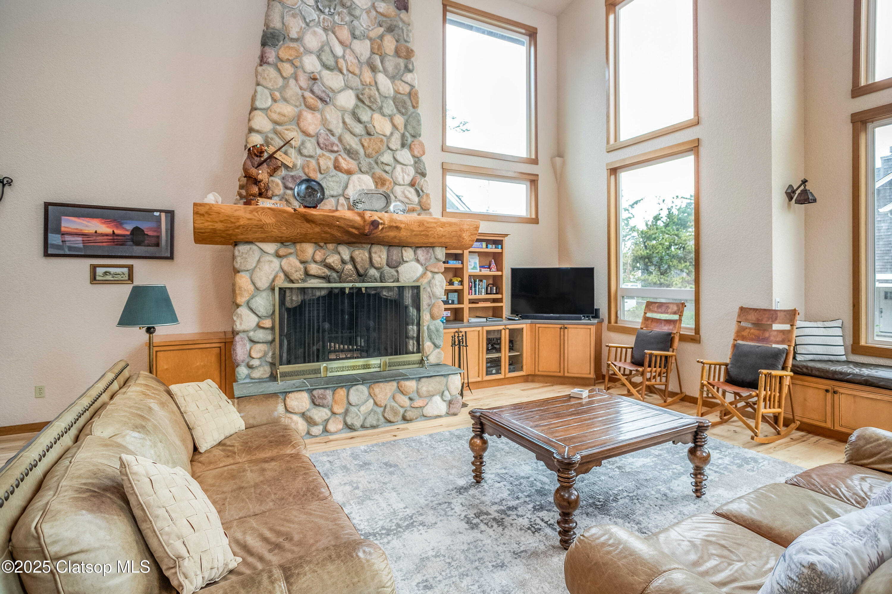 163 W 1st Street Property Photo 6