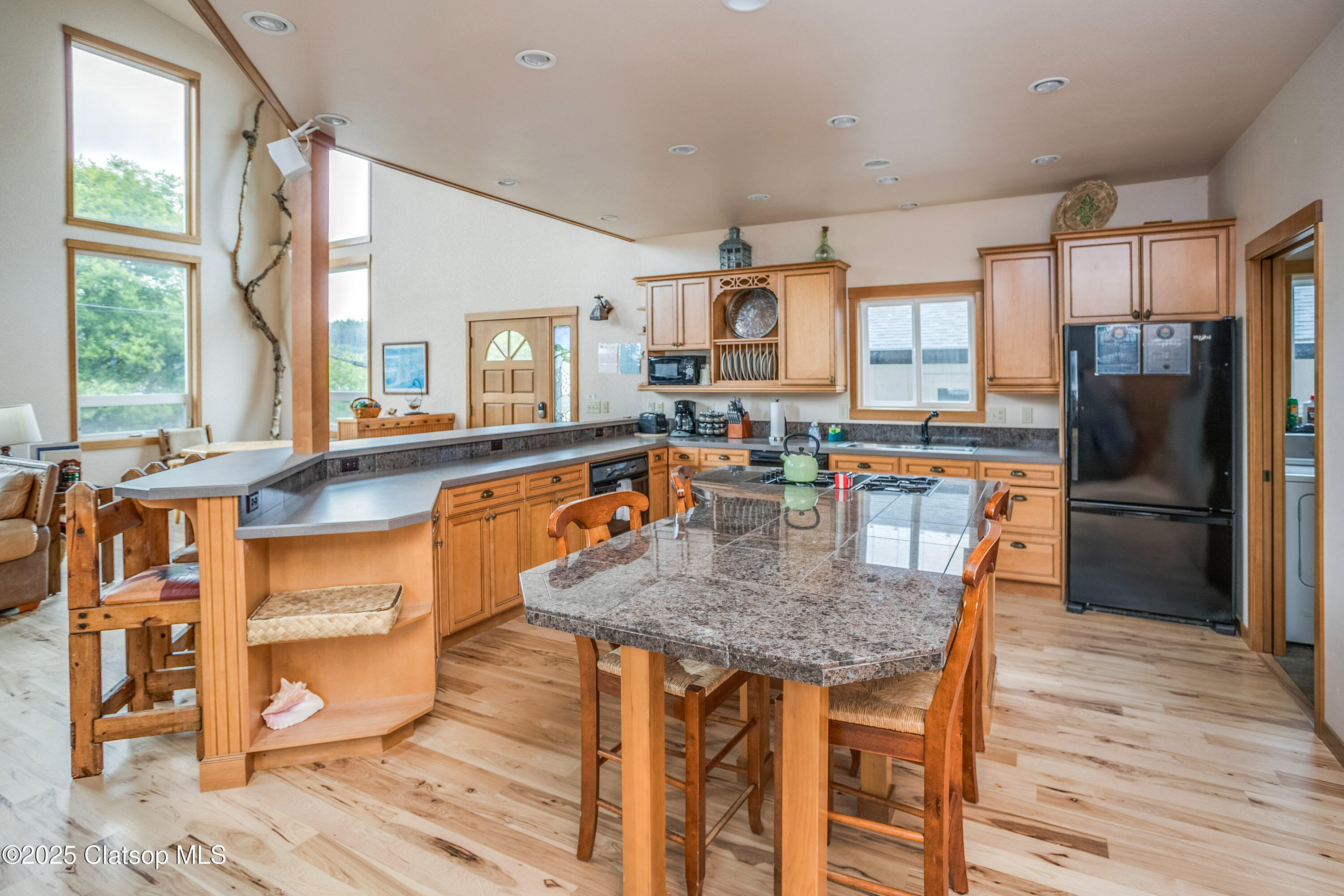 163 W 1st Street Property Photo 9