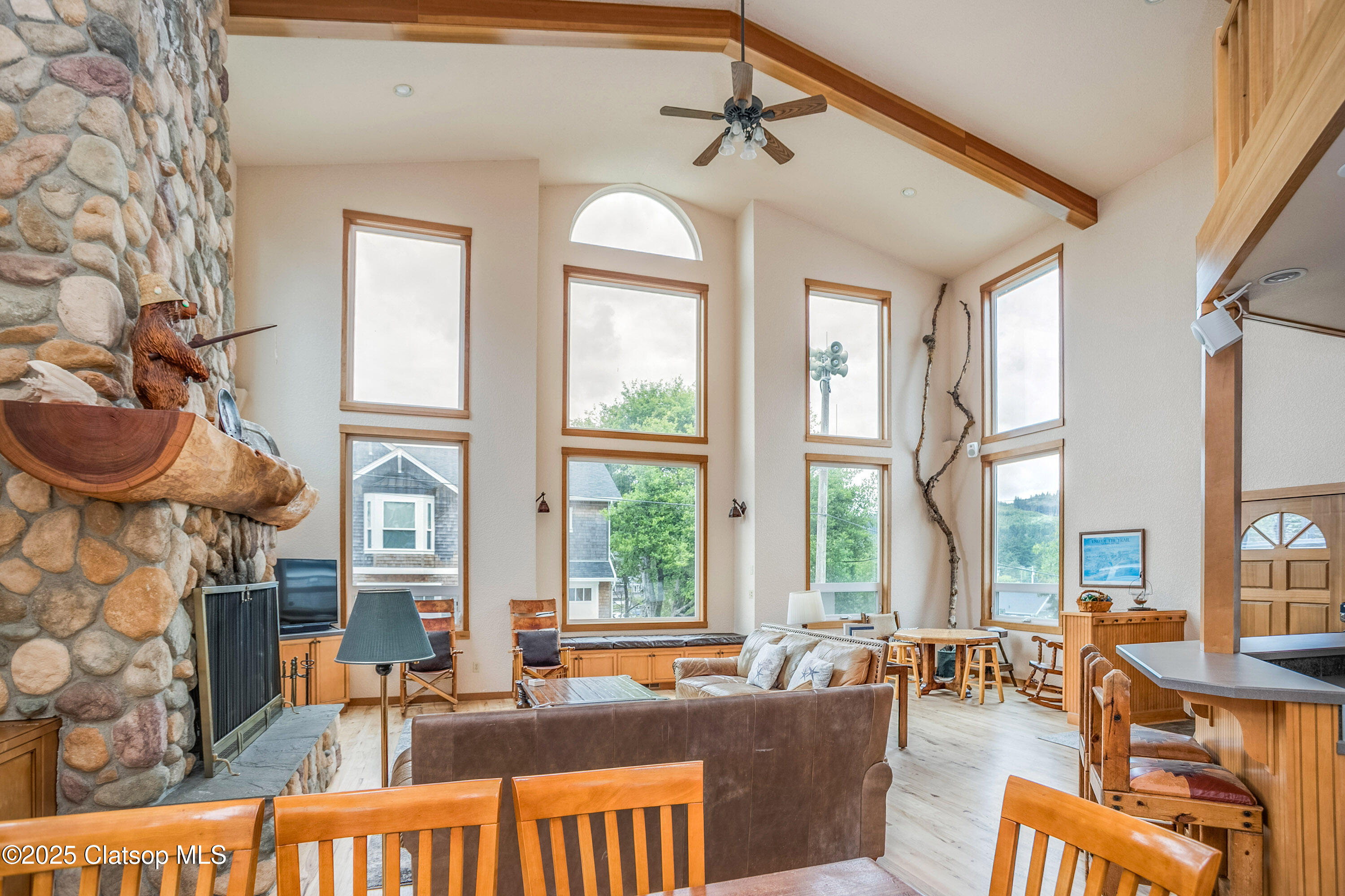 163 W 1st Street Property Photo 11