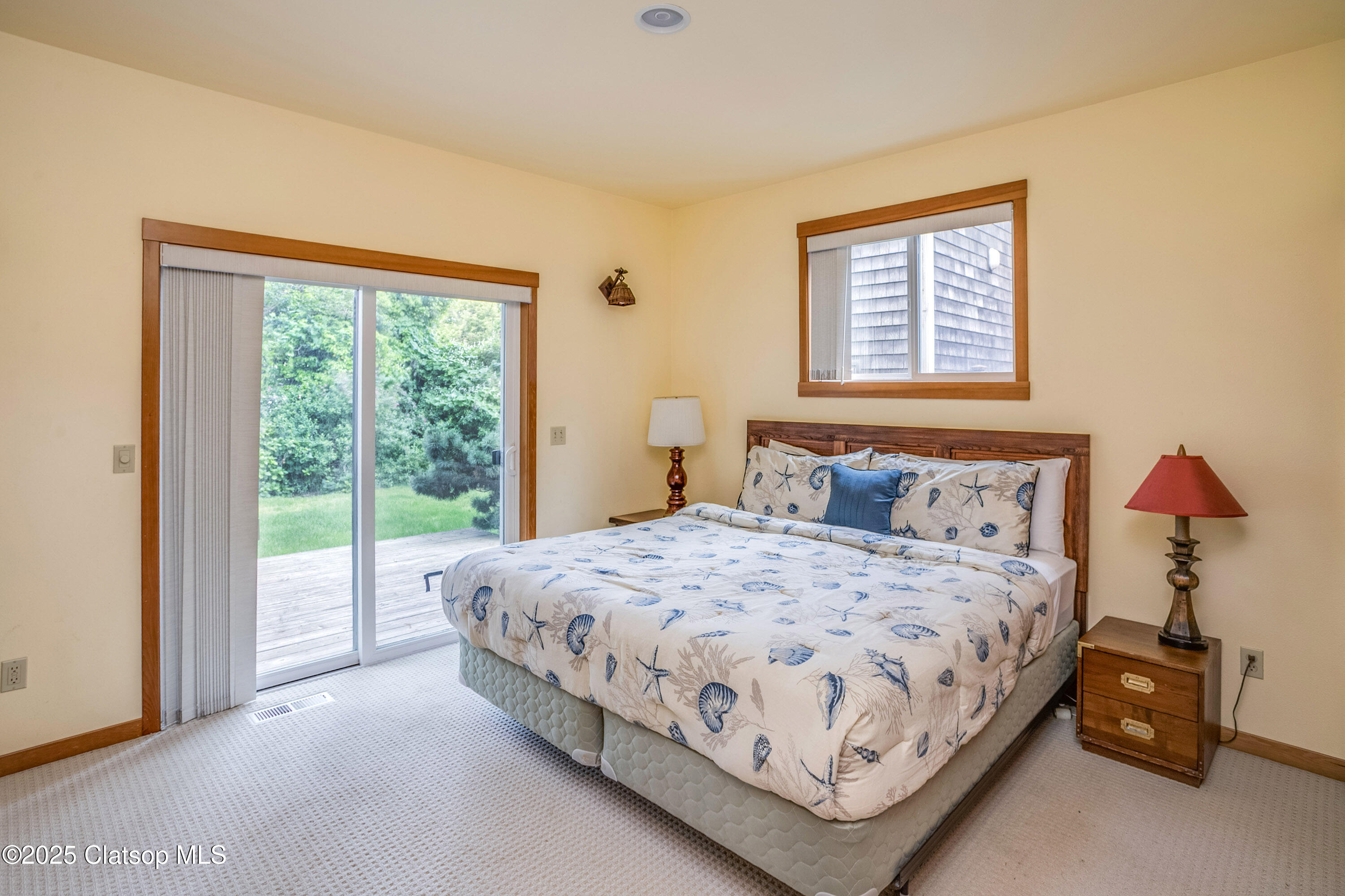 163 W 1st Street Property Photo 15