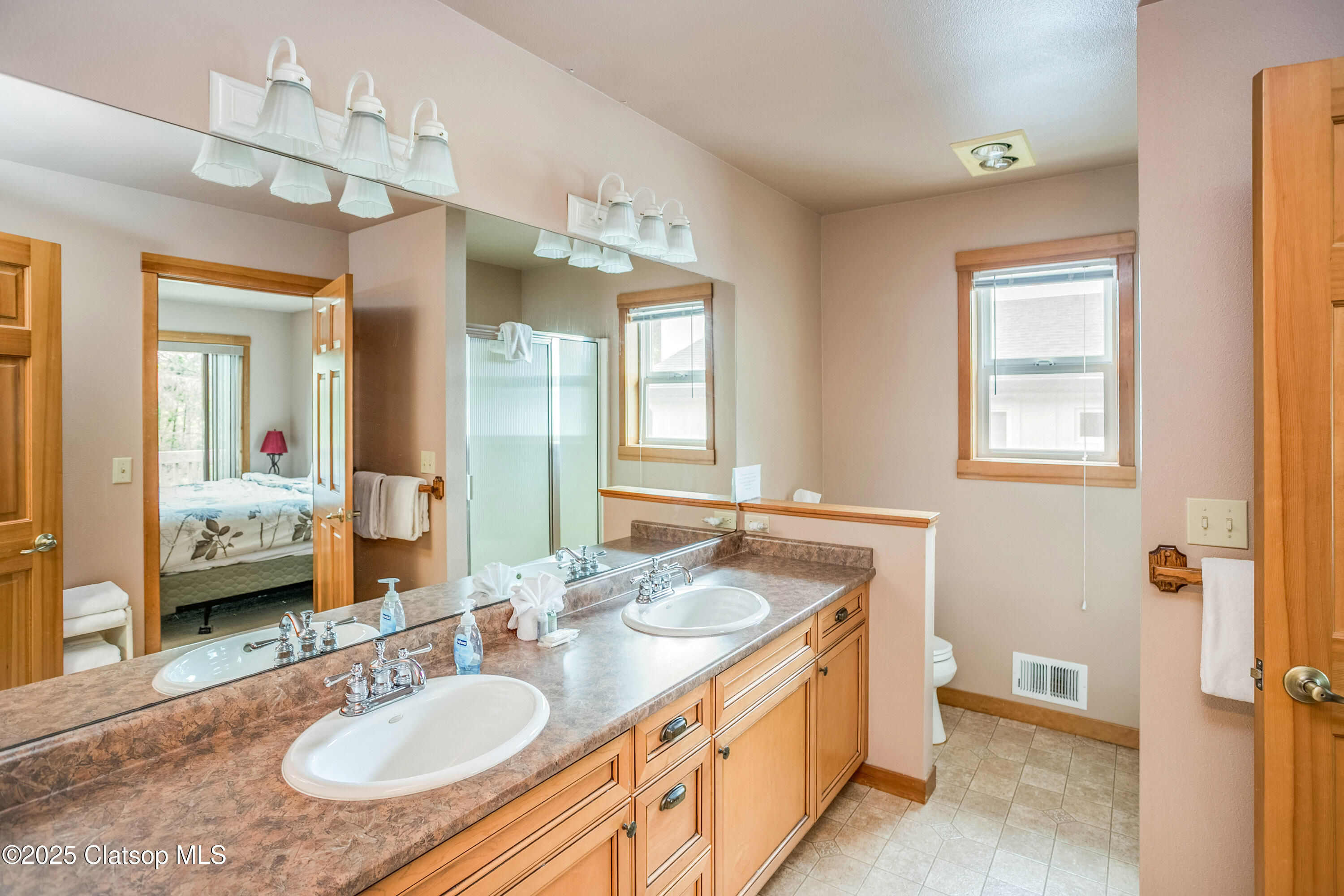 163 W 1st Street Property Photo 21