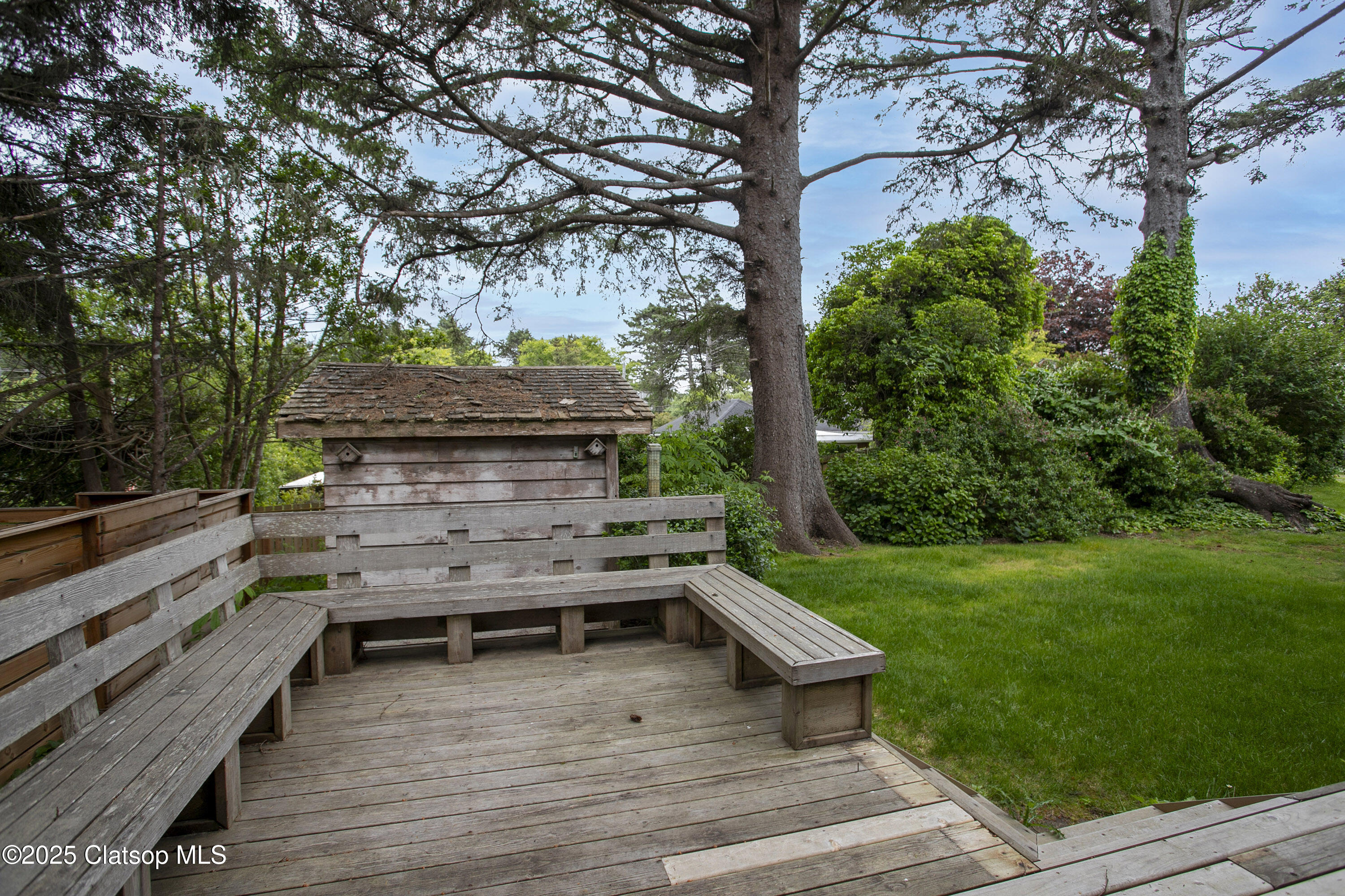 163 W 1st Street Property Photo 22