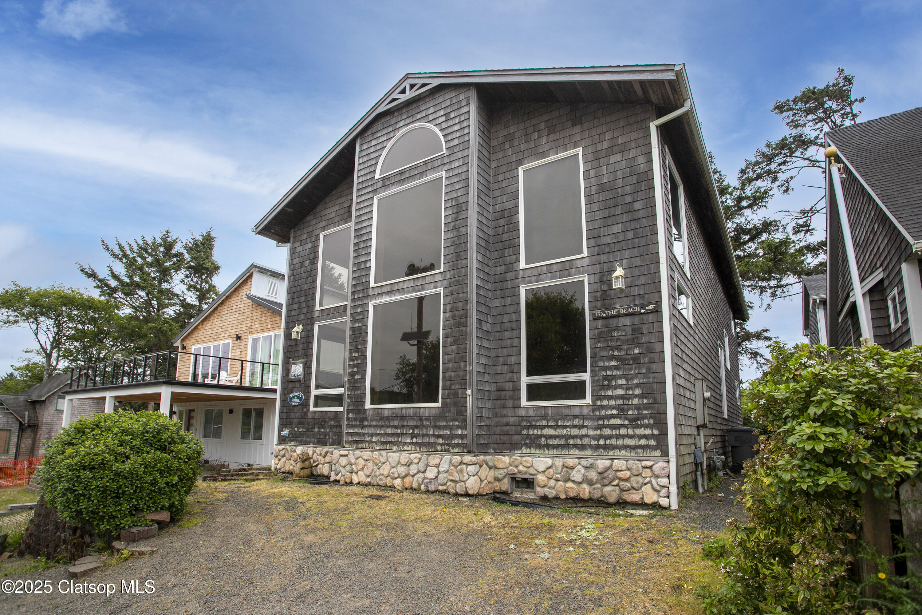 163 W 1st Street Property Photo 29