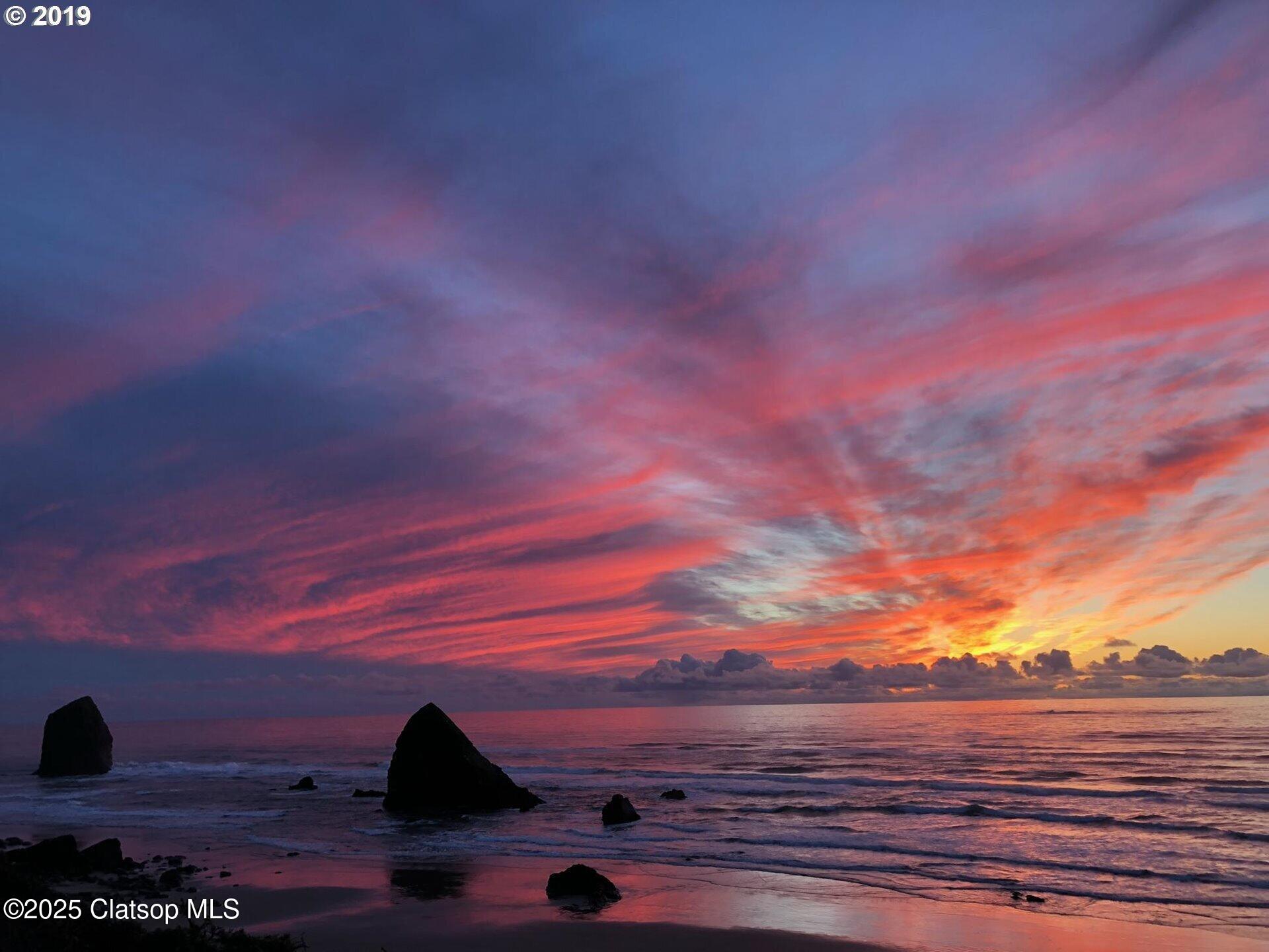 163 W 1st Street Property Photo 33