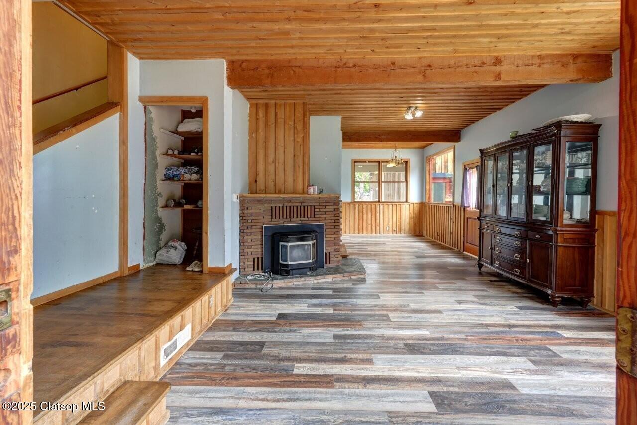 42684 Hillcrest Loop Property Photo 7