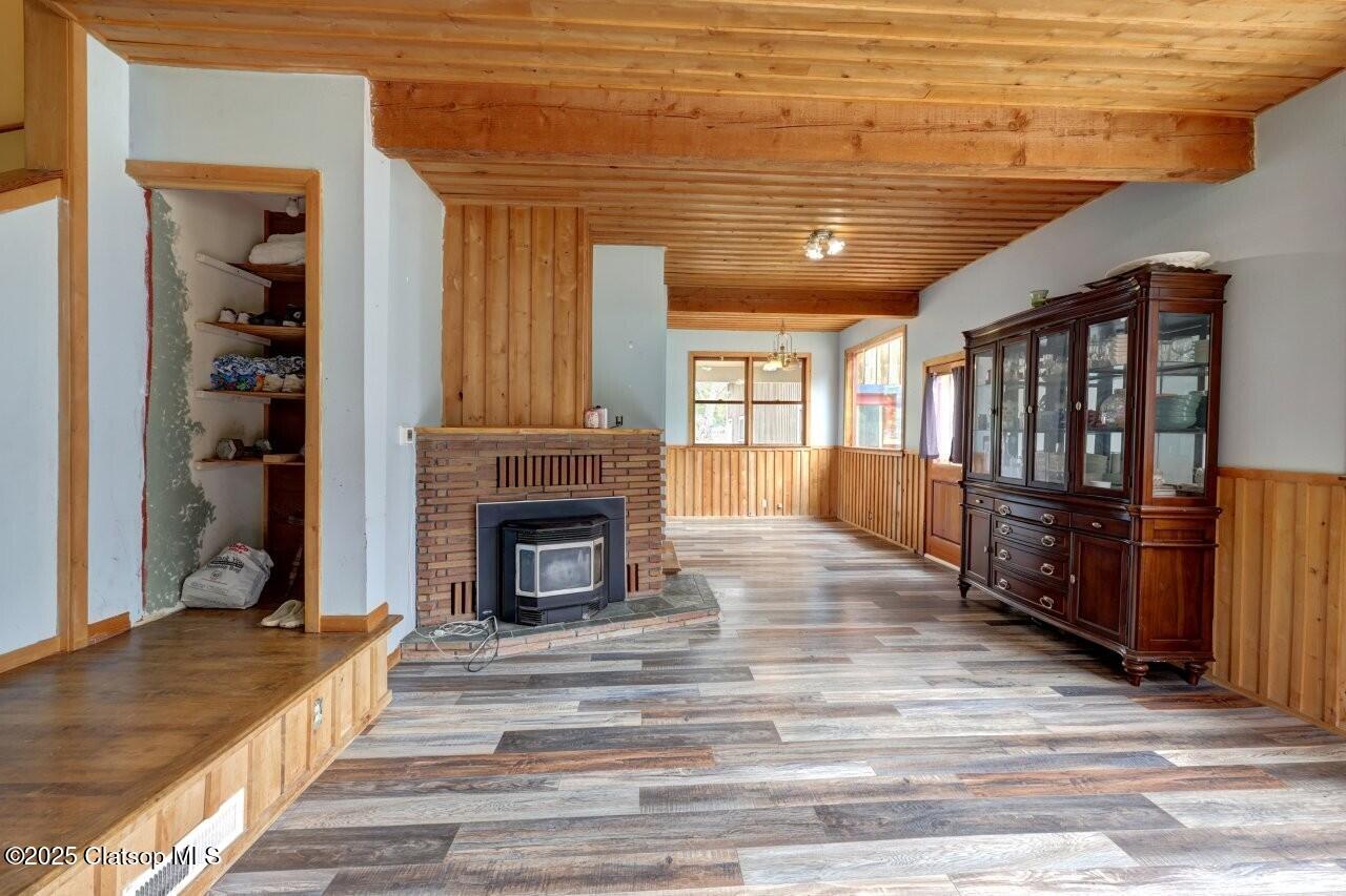 42684 Hillcrest Loop Property Photo 8