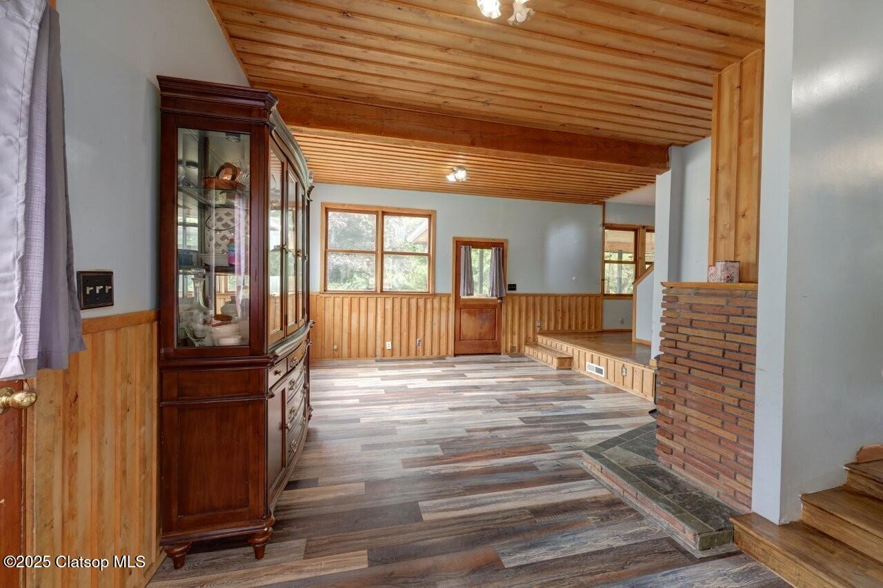 42684 Hillcrest Loop Property Photo 10