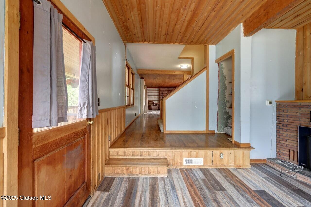 42684 Hillcrest Loop Property Photo 11