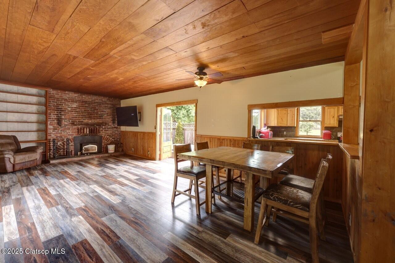 42684 Hillcrest Loop Property Photo 13