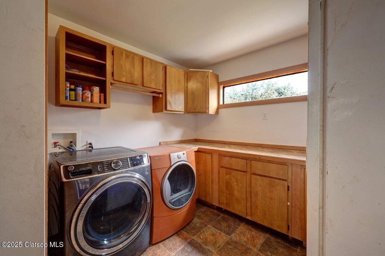 42684 Hillcrest Loop Property Photo 18