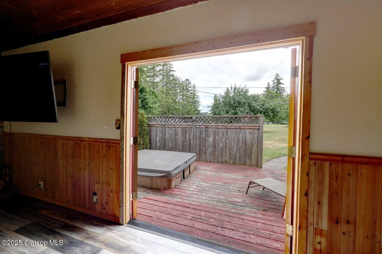 42684 Hillcrest Loop Property Photo 19