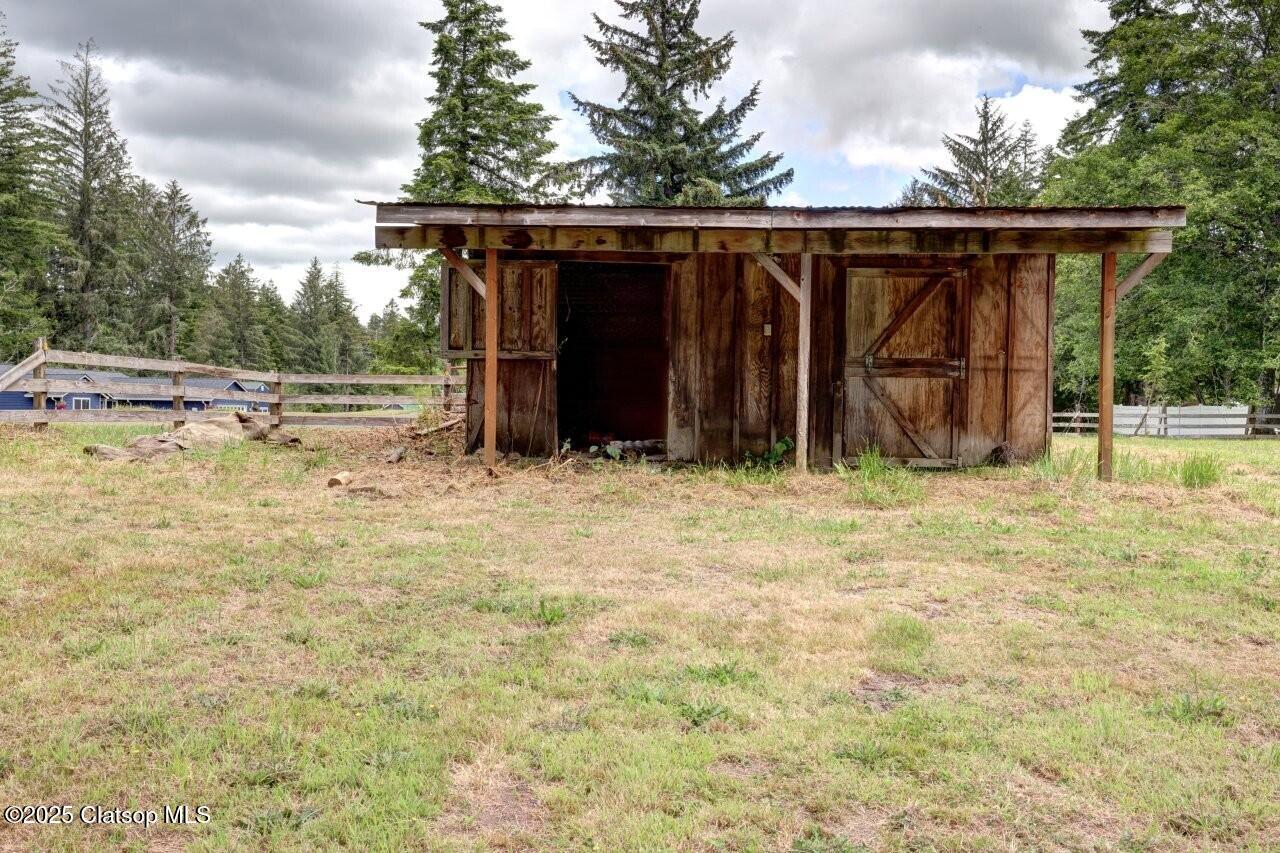 42684 Hillcrest Loop Property Photo 47