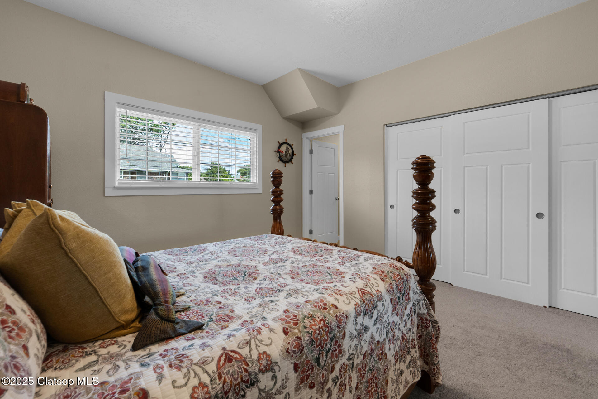1164 Beach Drive Property Photo 12