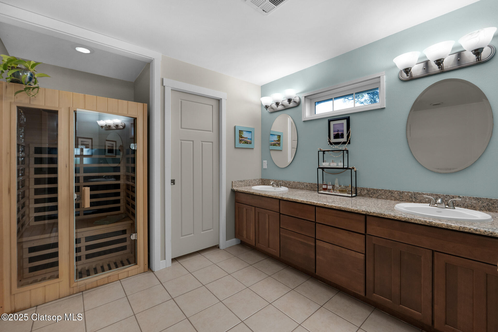 1164 Beach Drive Property Photo 21