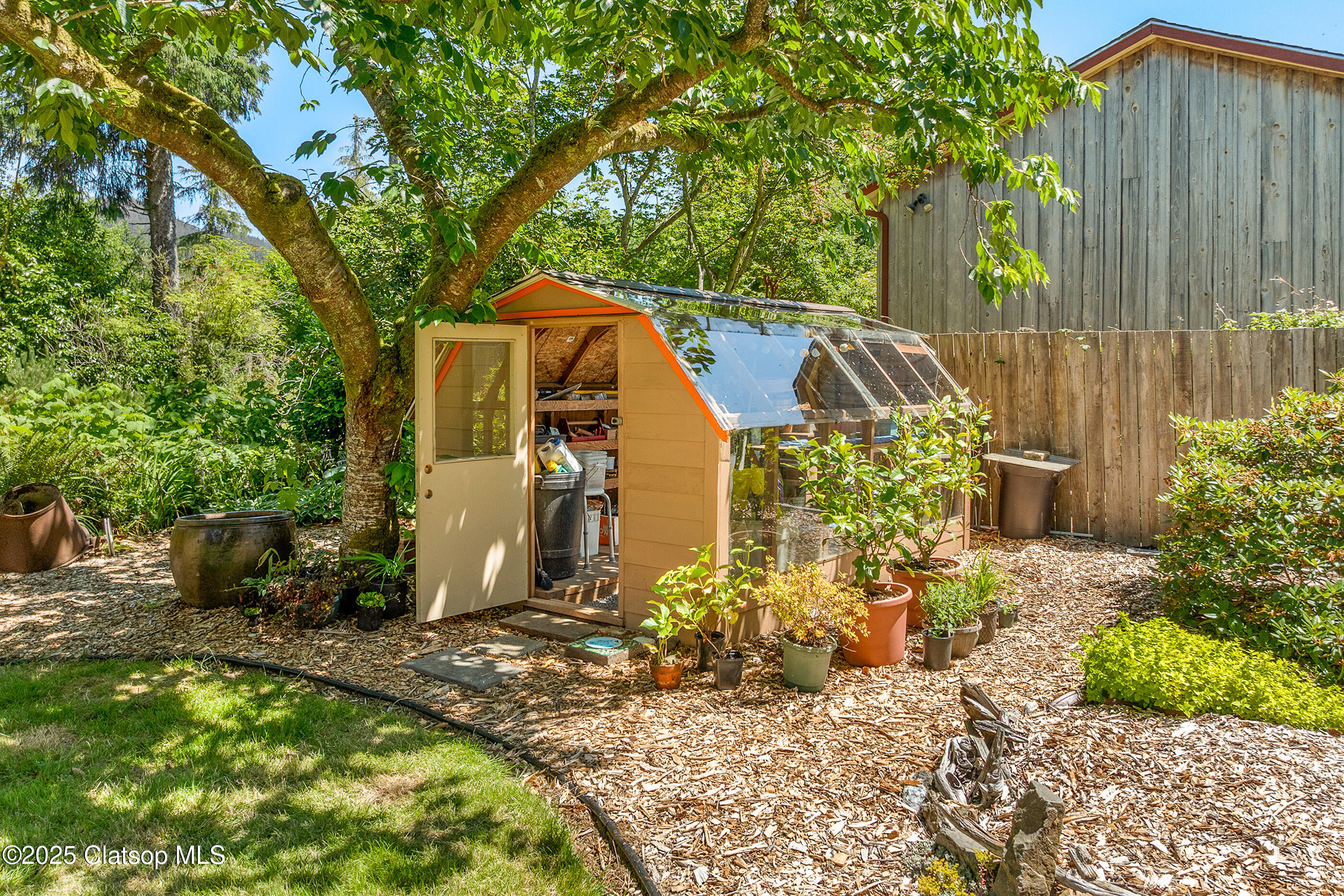 9655 8th Street Property Photo 9