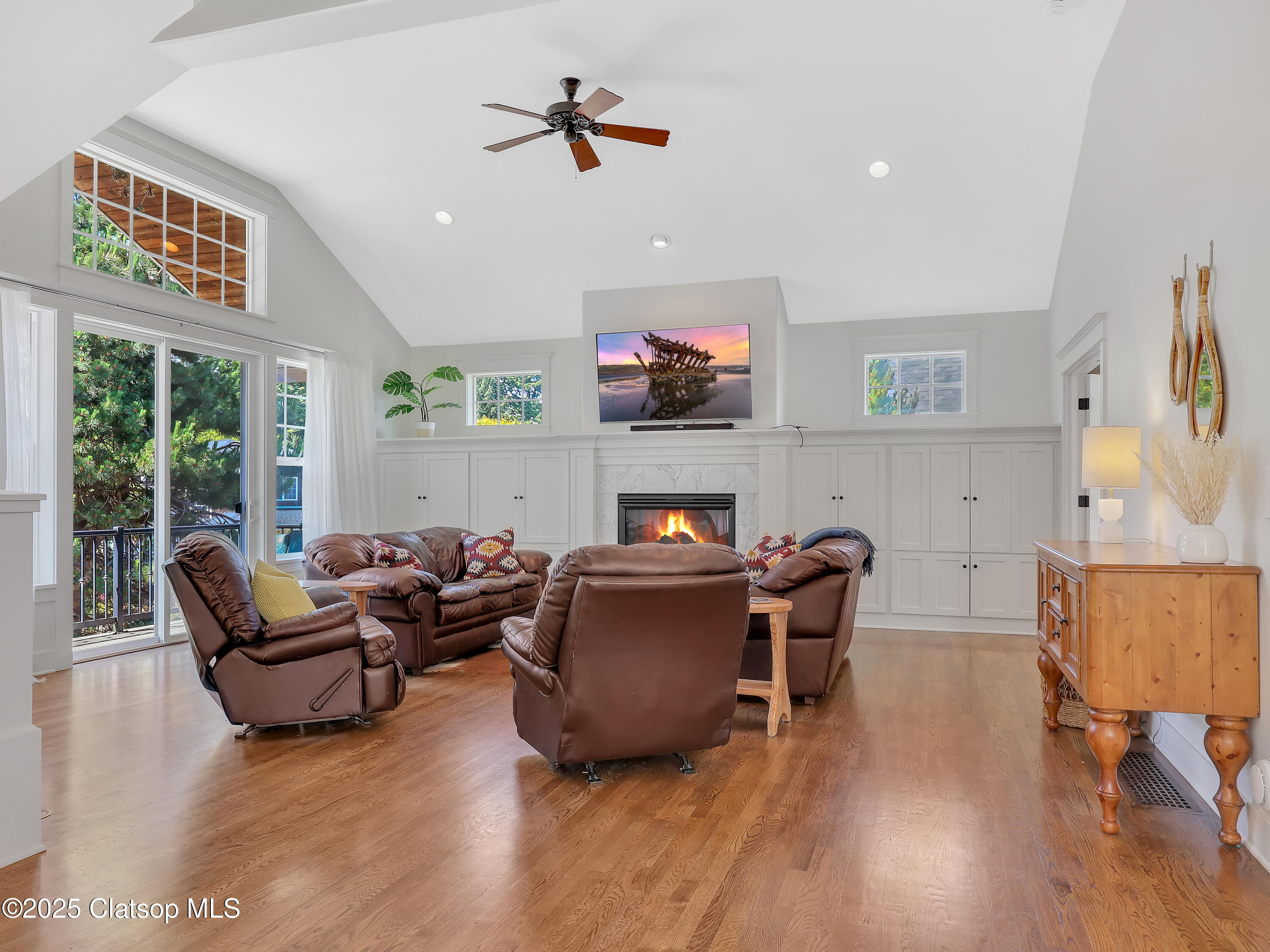 10305 Pine Ridge Drive Property Photo 6
