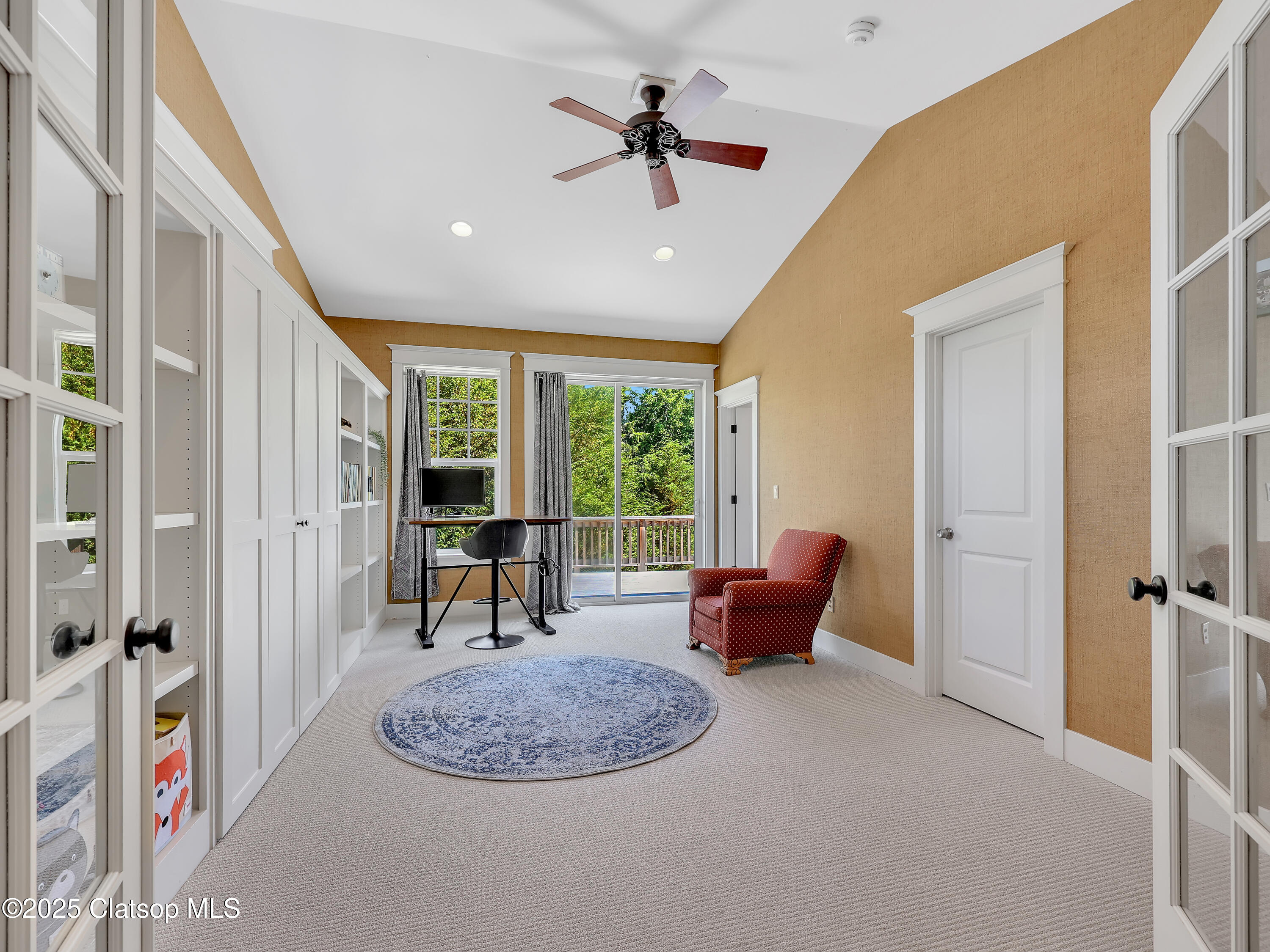 10305 Pine Ridge Drive Property Photo 14