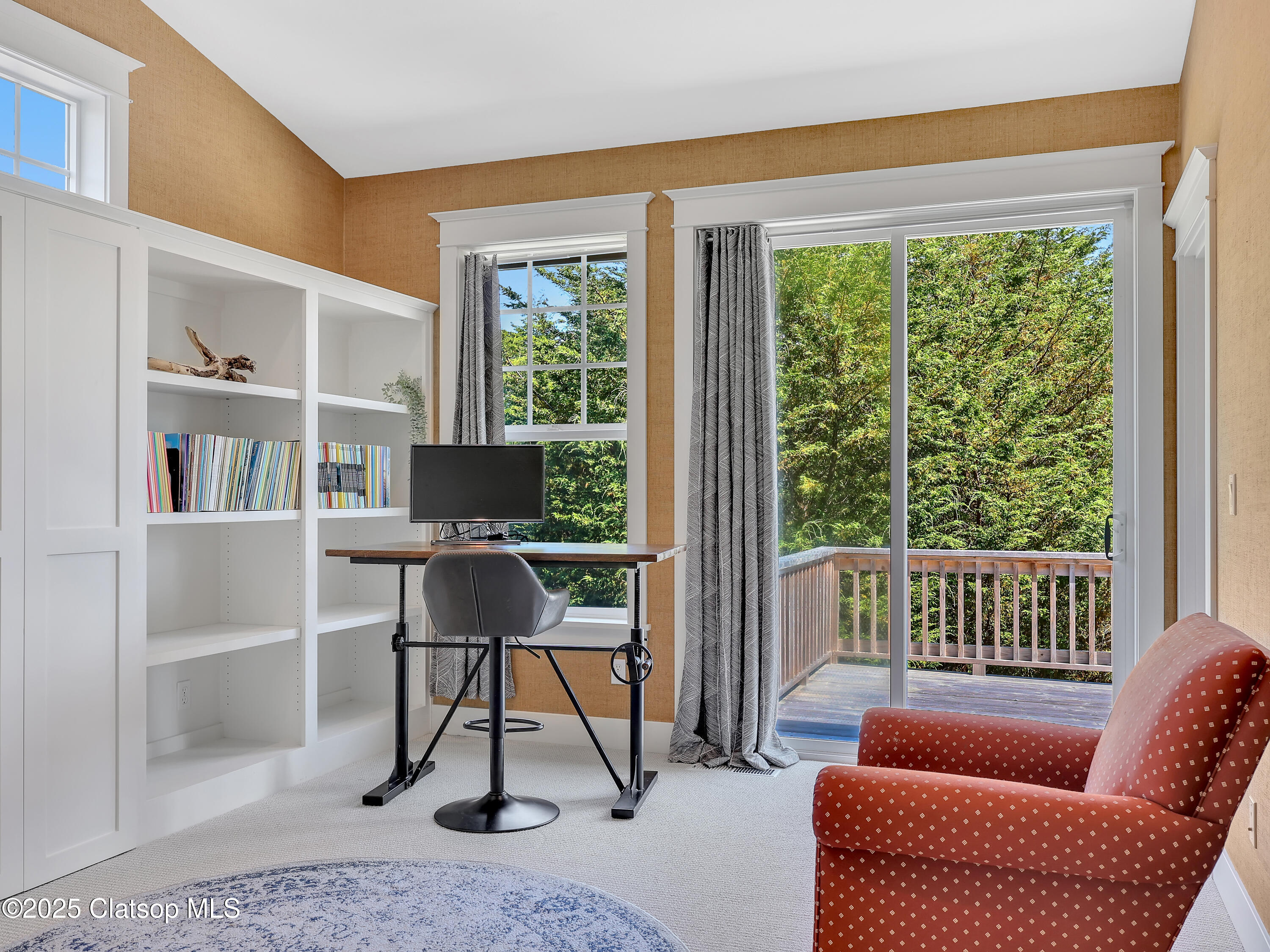 10305 Pine Ridge Drive Property Photo 15