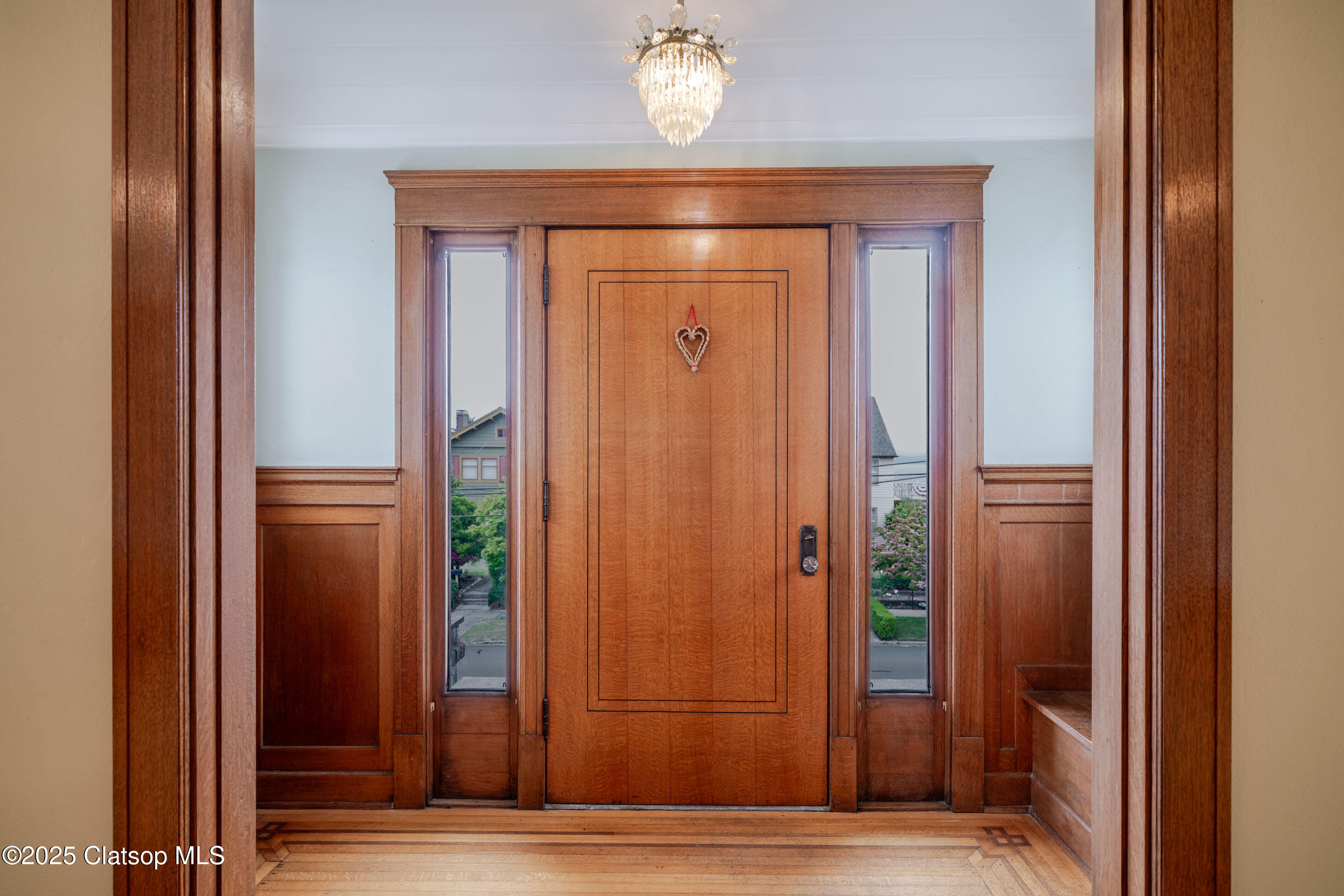 1343 Jerome Avenue Property Photo 8