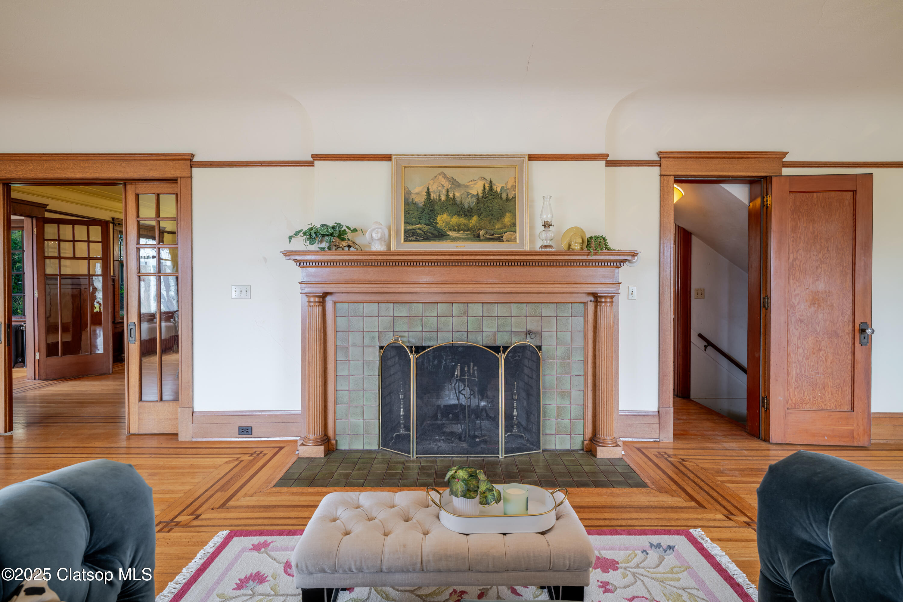 1343 Jerome Avenue Property Photo 9