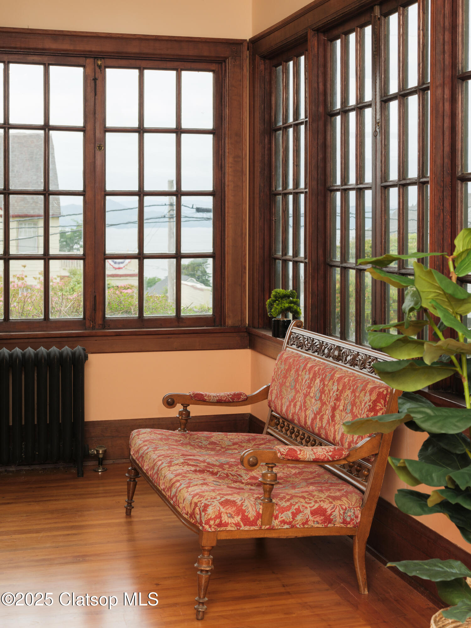 1343 Jerome Avenue Property Photo 15