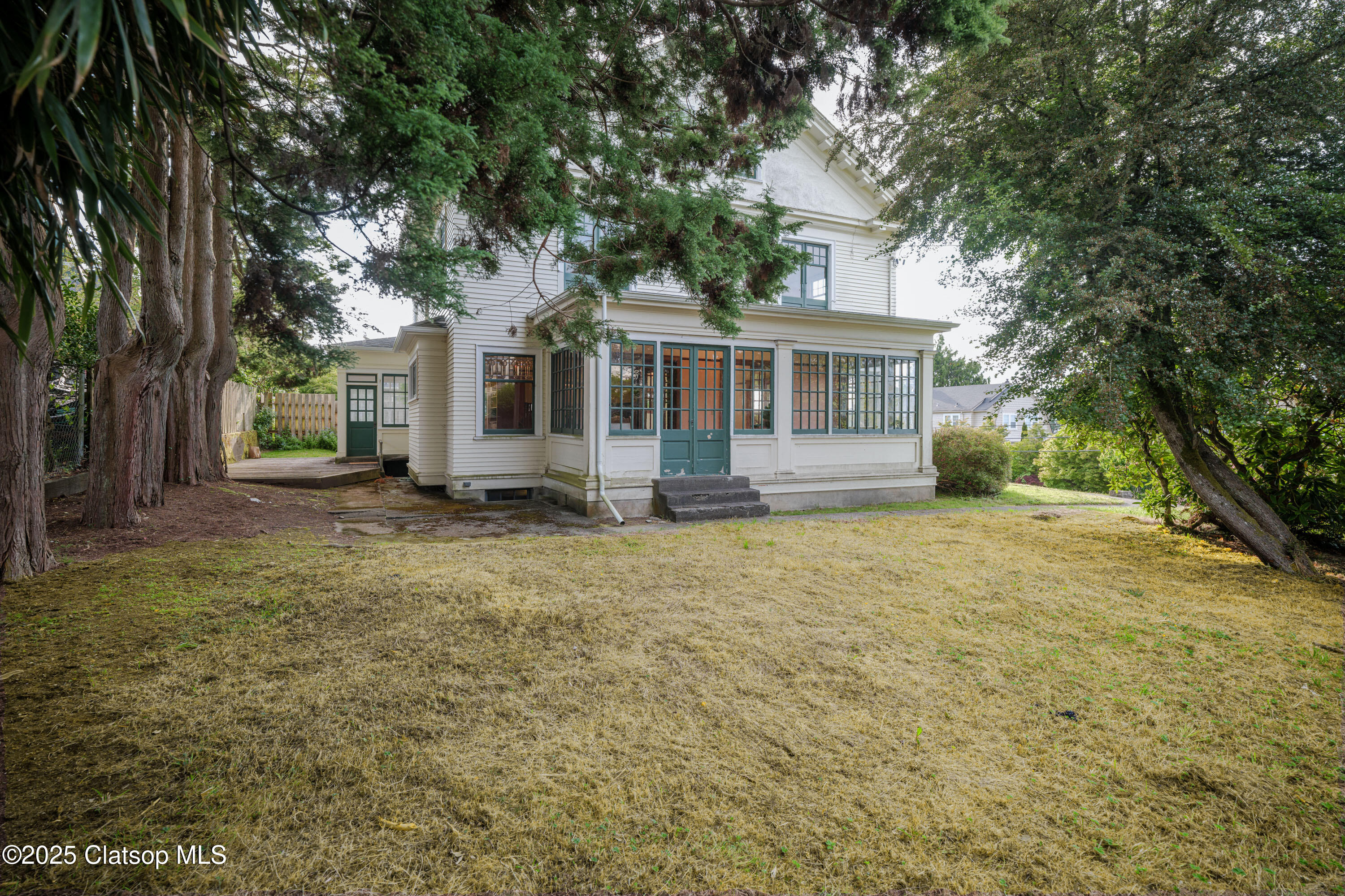 1343 Jerome Avenue Property Photo 43