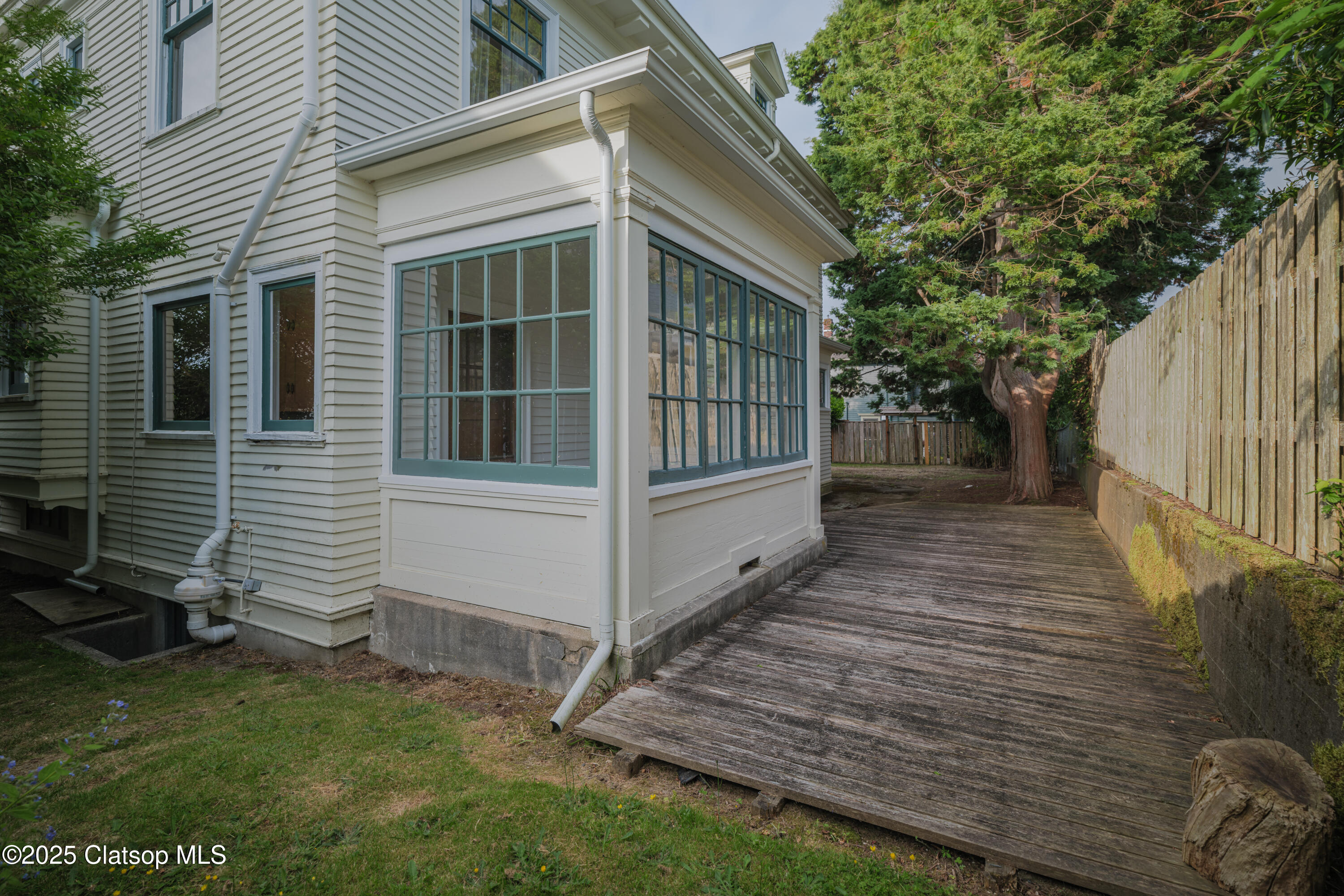 1343 Jerome Avenue Property Photo 45