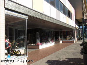 1332 Commercial Street Property Photo 2