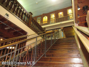 1332 Commercial Street Property Photo 11
