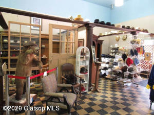 1332 Commercial Street Property Photo 12