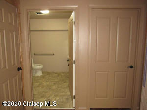 1332 Commercial Street Property Photo 25