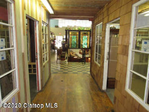1332 Commercial Street Property Photo 27