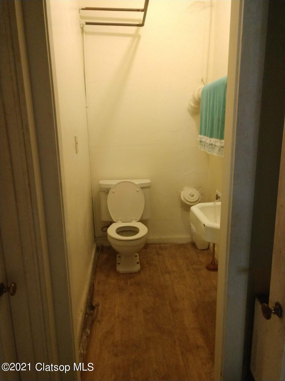 1332 Commercial Street Property Photo 93