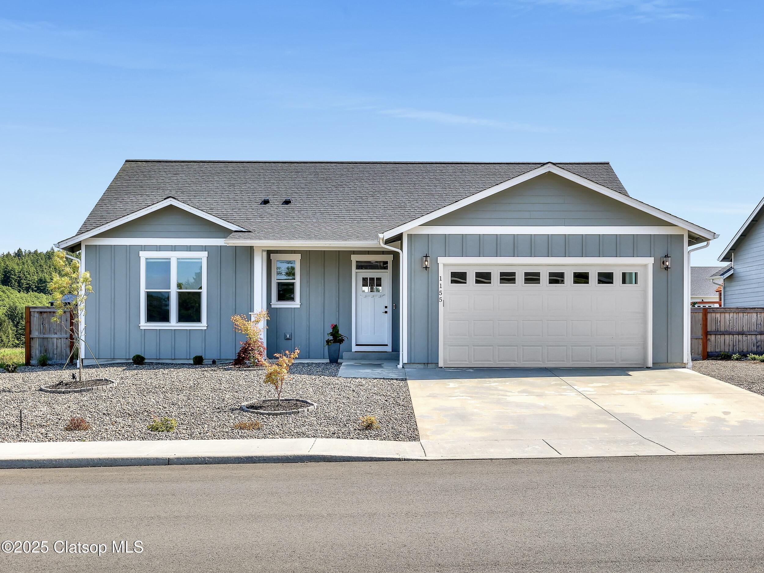 1155 SE Bugle Avenue Property Photo 1