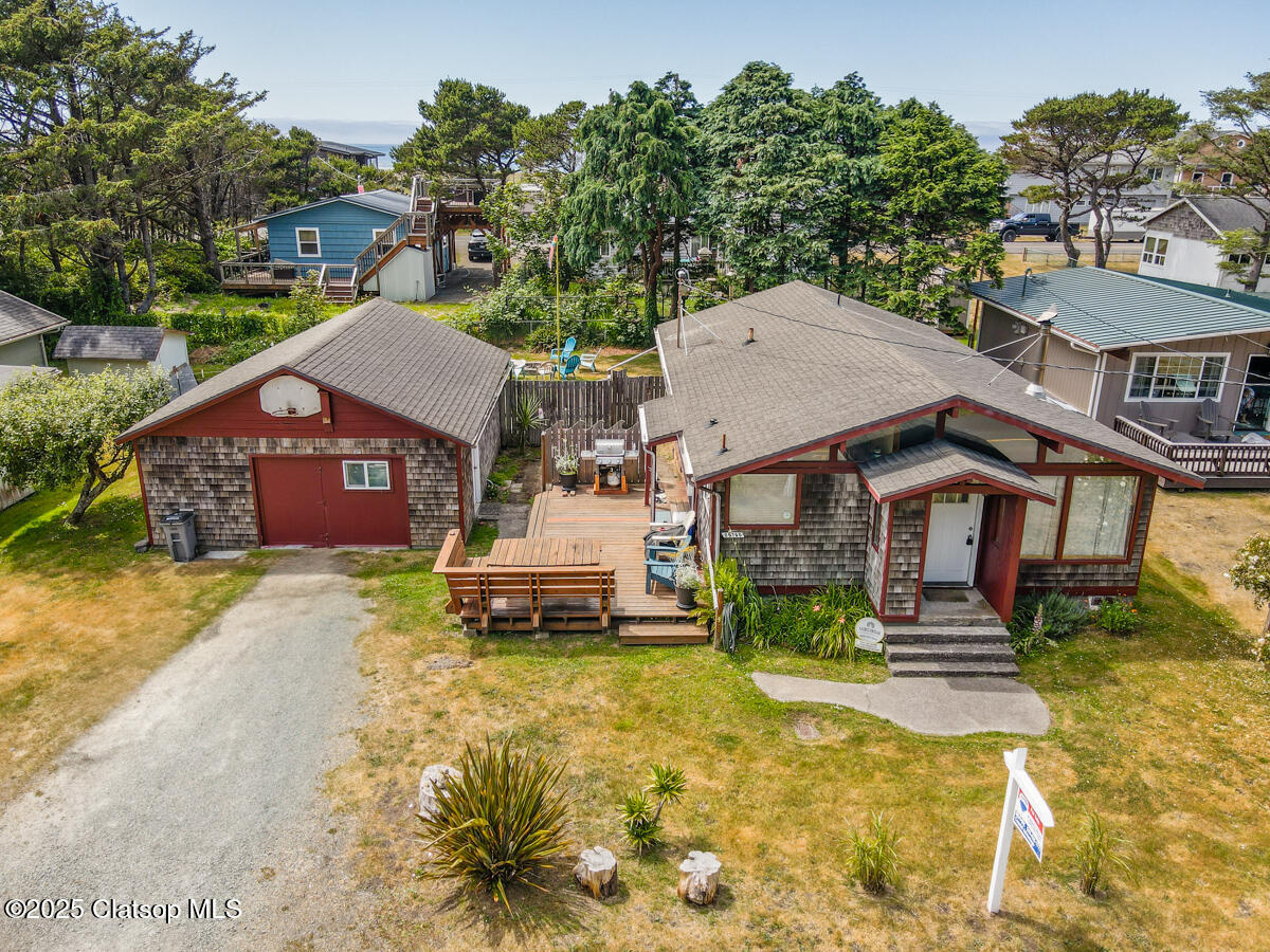 25760 Nedonna Avenue Property Photo 1