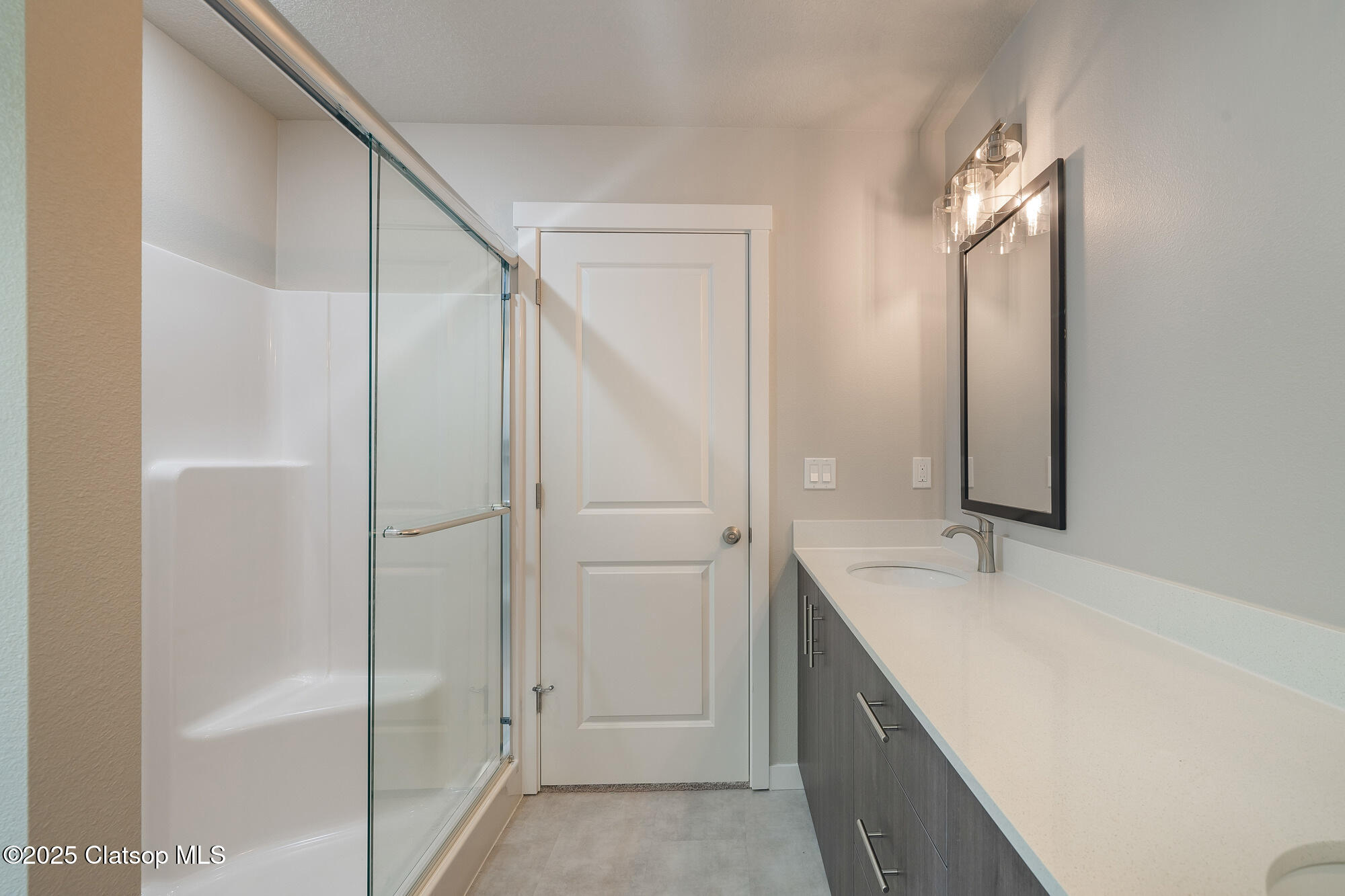 317/319 S Neptune Street Property Photo 21