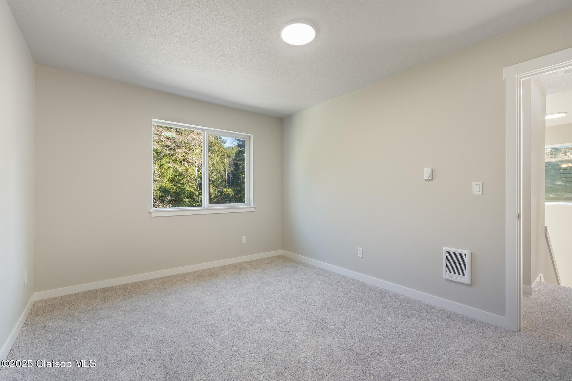 317/319 S Neptune Street Property Photo 22