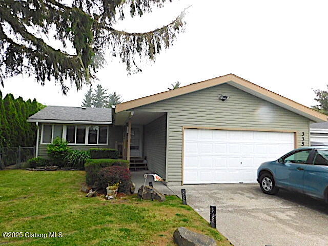1100 Nw Warrenton Drive Property Photo 2