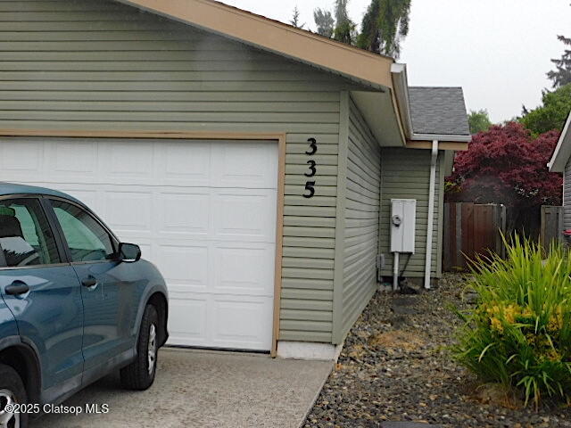 1100 Nw Warrenton Drive Property Photo 4