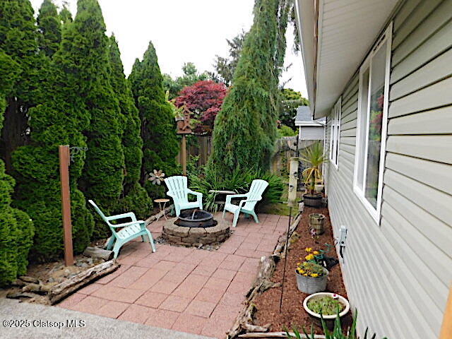 1100 Nw Warrenton Drive Property Photo 7
