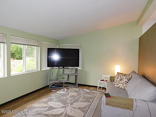 1100 Nw Warrenton Drive Property Photo 21